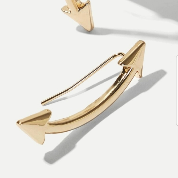 *Helene* Arrow Crawler Earrings - Picture 4 of 4